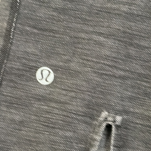 Lululemon gray leggings size 8 - Picture 3 of 10